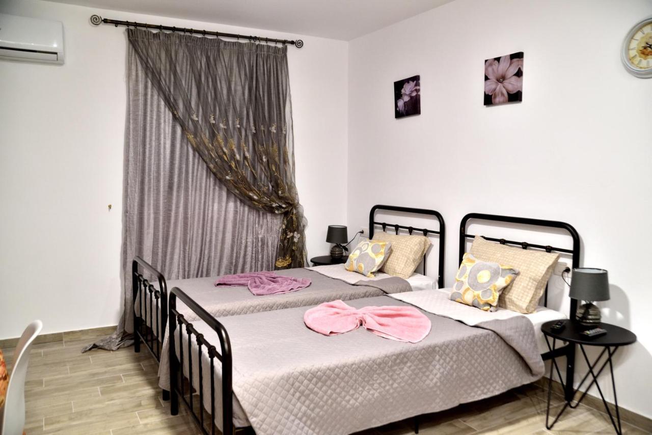 Villa Plumeria House